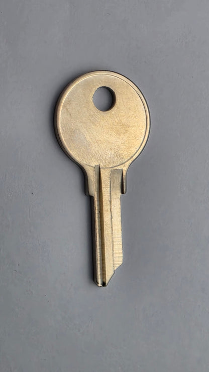 1069W / RO9 Key Blanks for Residential & Commercial Keys - 10/Pack - ILCO