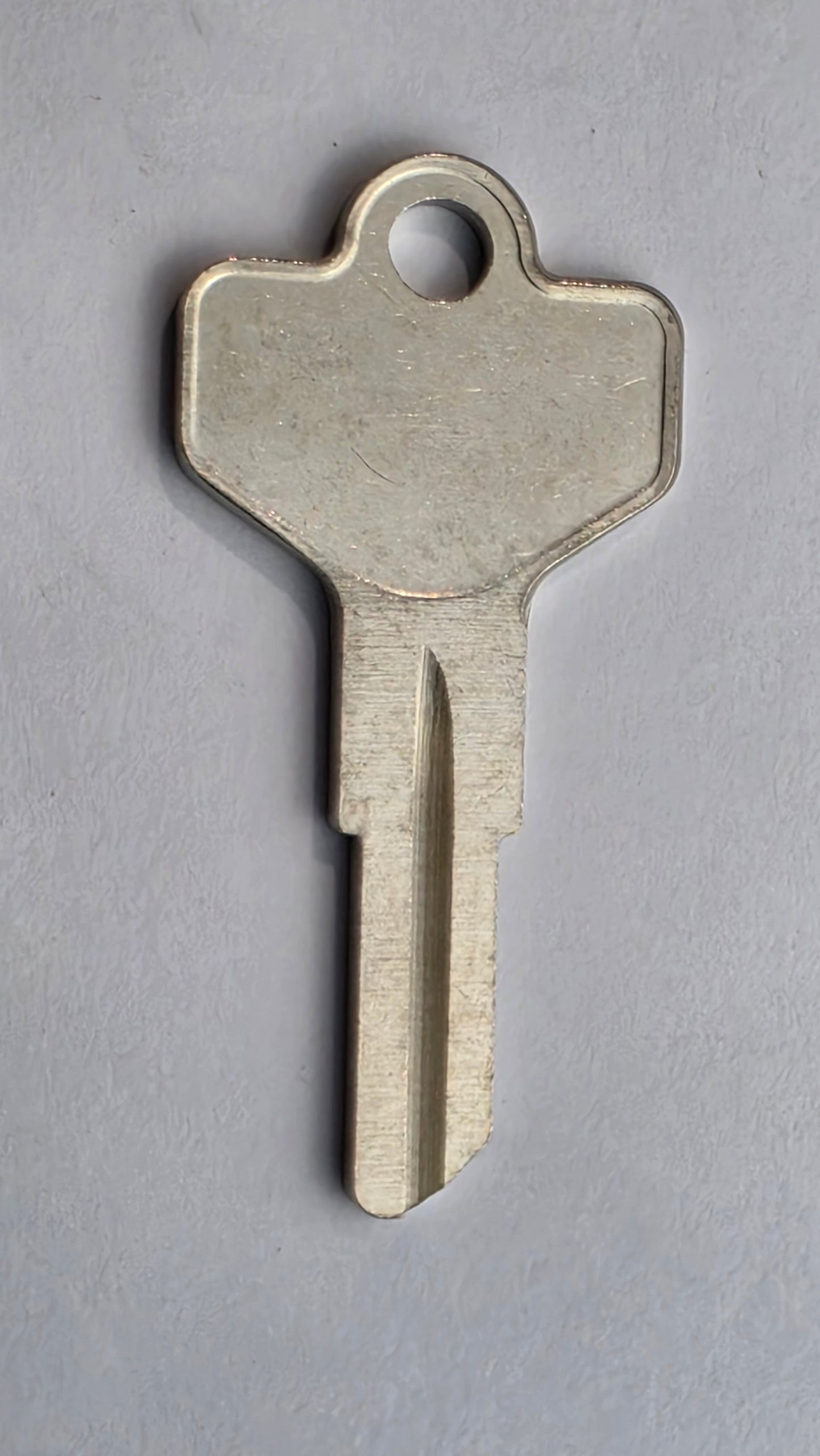 DE4 / D1098X Key Blanks – 10 Pack | Residential &amp; Commercial Keyway | ILCO Brass Keys