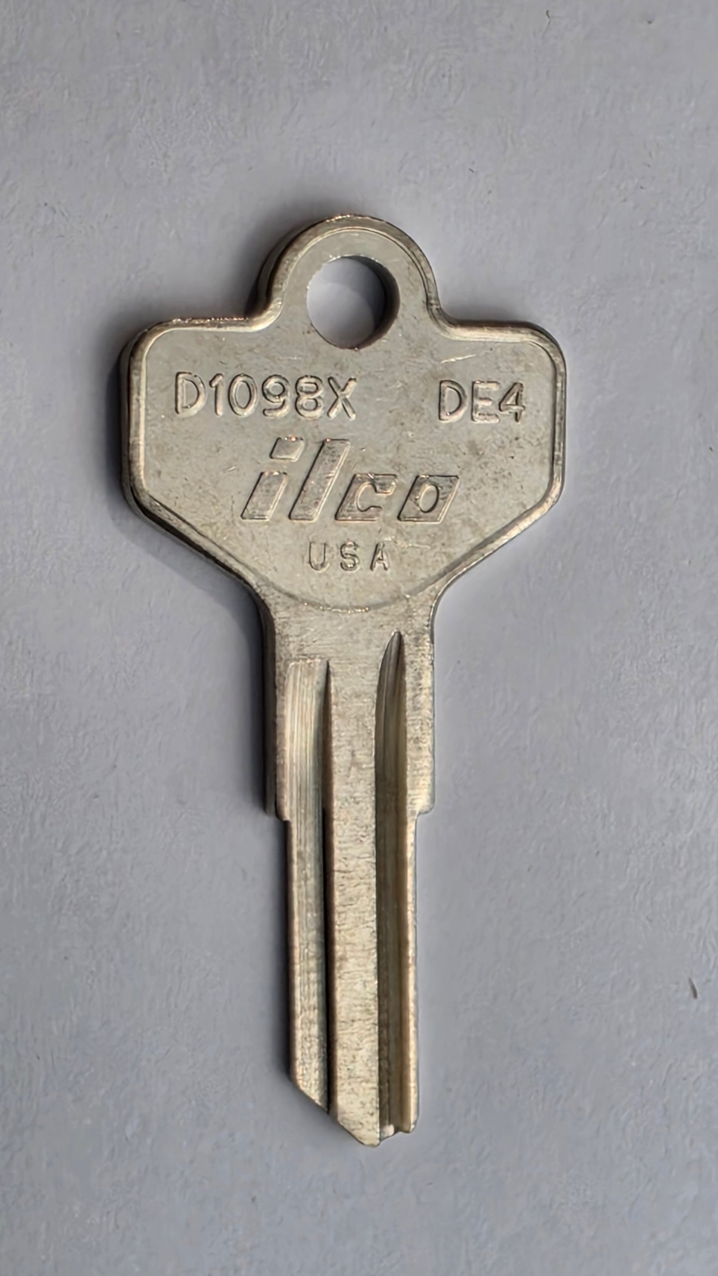 DE4 / D1098X Key Blanks – 10 Pack | Residential &amp; Commercial Keyway | ILCO Brass Keys